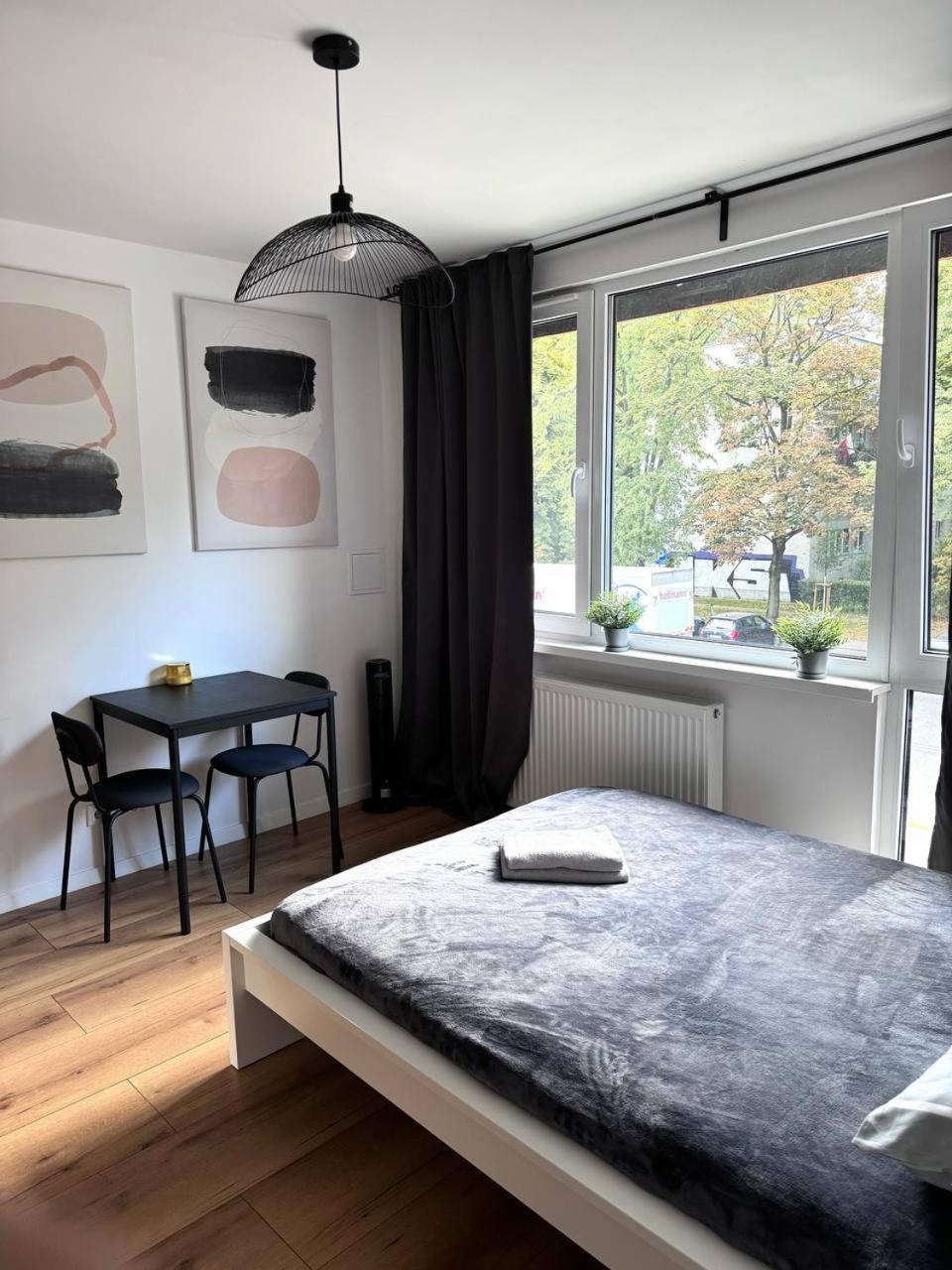 Quiet Apartment Near The Park, Metro, Centre, Wi-Fi - By Hik Apartments 바르샤바 외부 사진